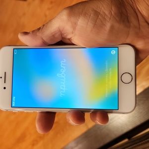 Iphone 8 unlocked 16 gb